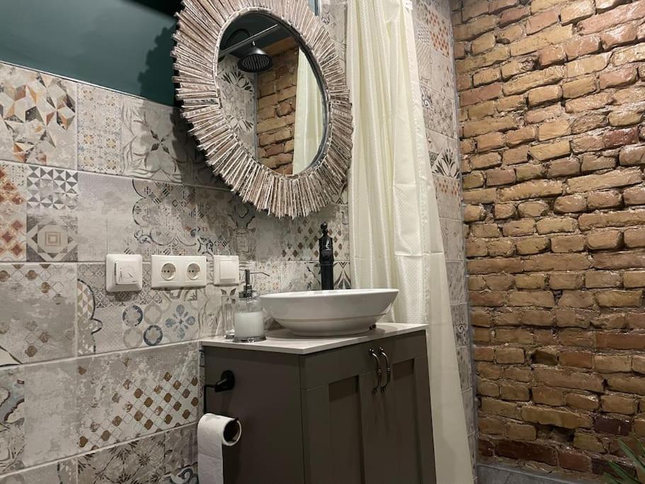 Elegant 1br/ba In Center W Free Parking Lejlighed *