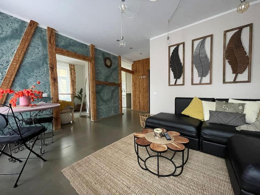 Elegant & 1br W Free Parking - Sleeps 4